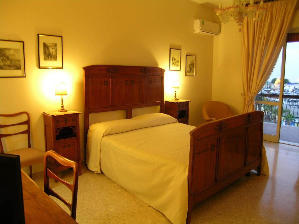 B.&B Margaret'S House Bed & Breakfast Milazzo Exterior foto