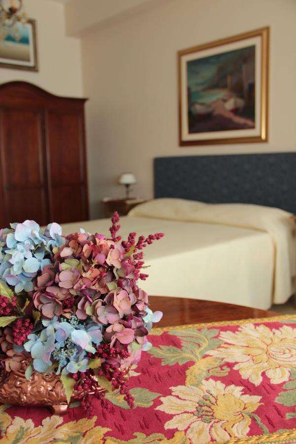 B.&B Margaret'S House Bed & Breakfast Milazzo Exterior foto